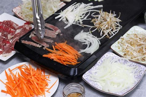  수탕구이: 달콤함과 매콤함을 탐험하는 몽골식 바베큐의 신비!